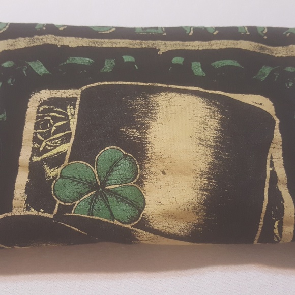 Ireland, Born Lucky, Skull with Top Hat T-Shirt - Picture 5 of 7